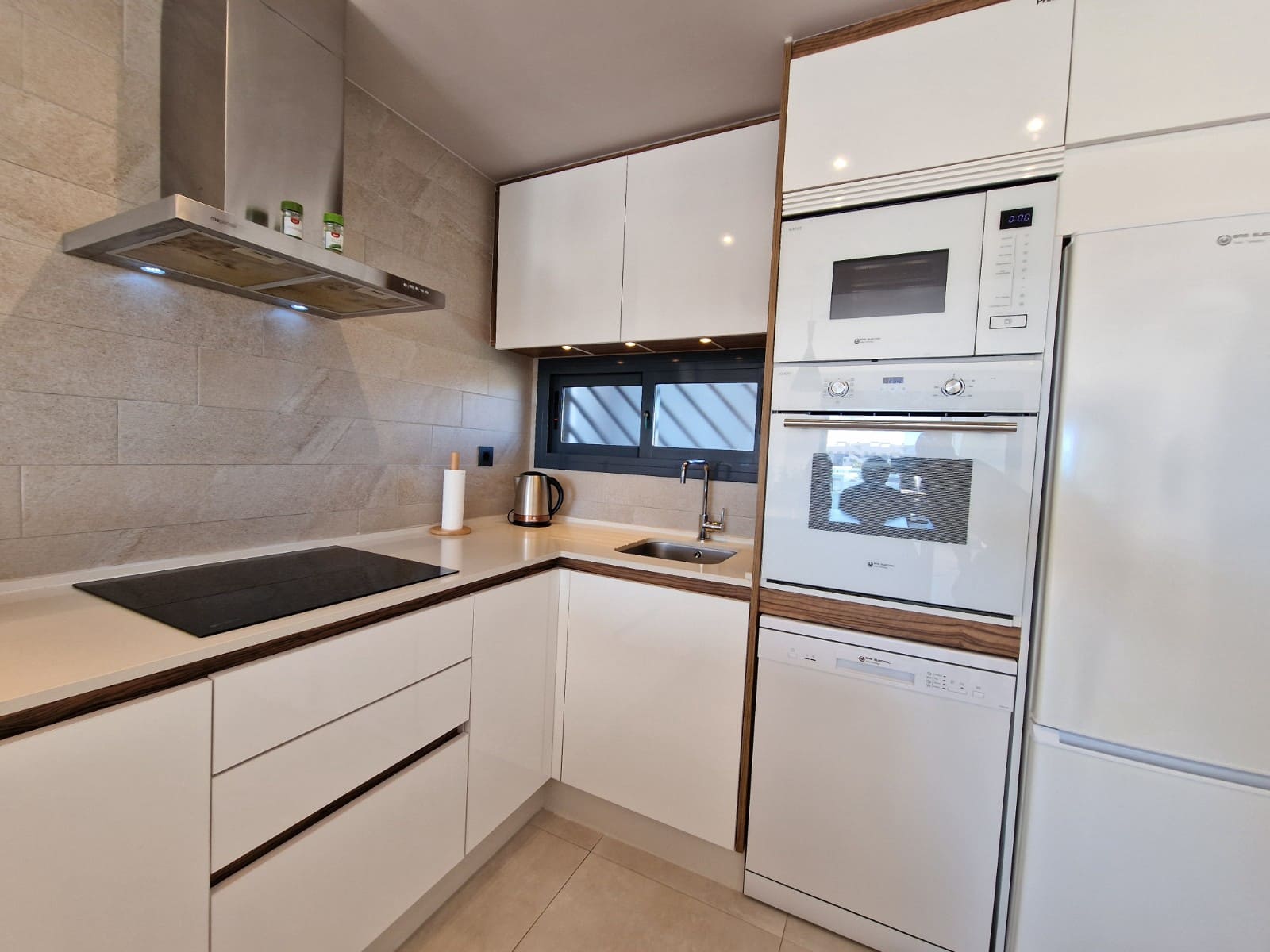 2 slaapkamer Appartement te koop in Guardamar del Segura met zwembad - € 279.995 (Ref: 9735870)