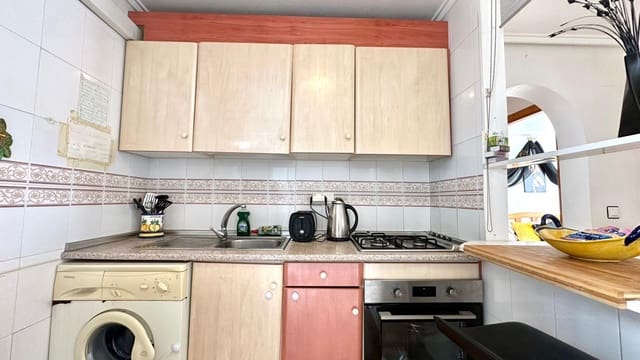 2 sovrum Bungalow till salu i Torrevieja med pool - 139 900 € (Ref: 9747079)