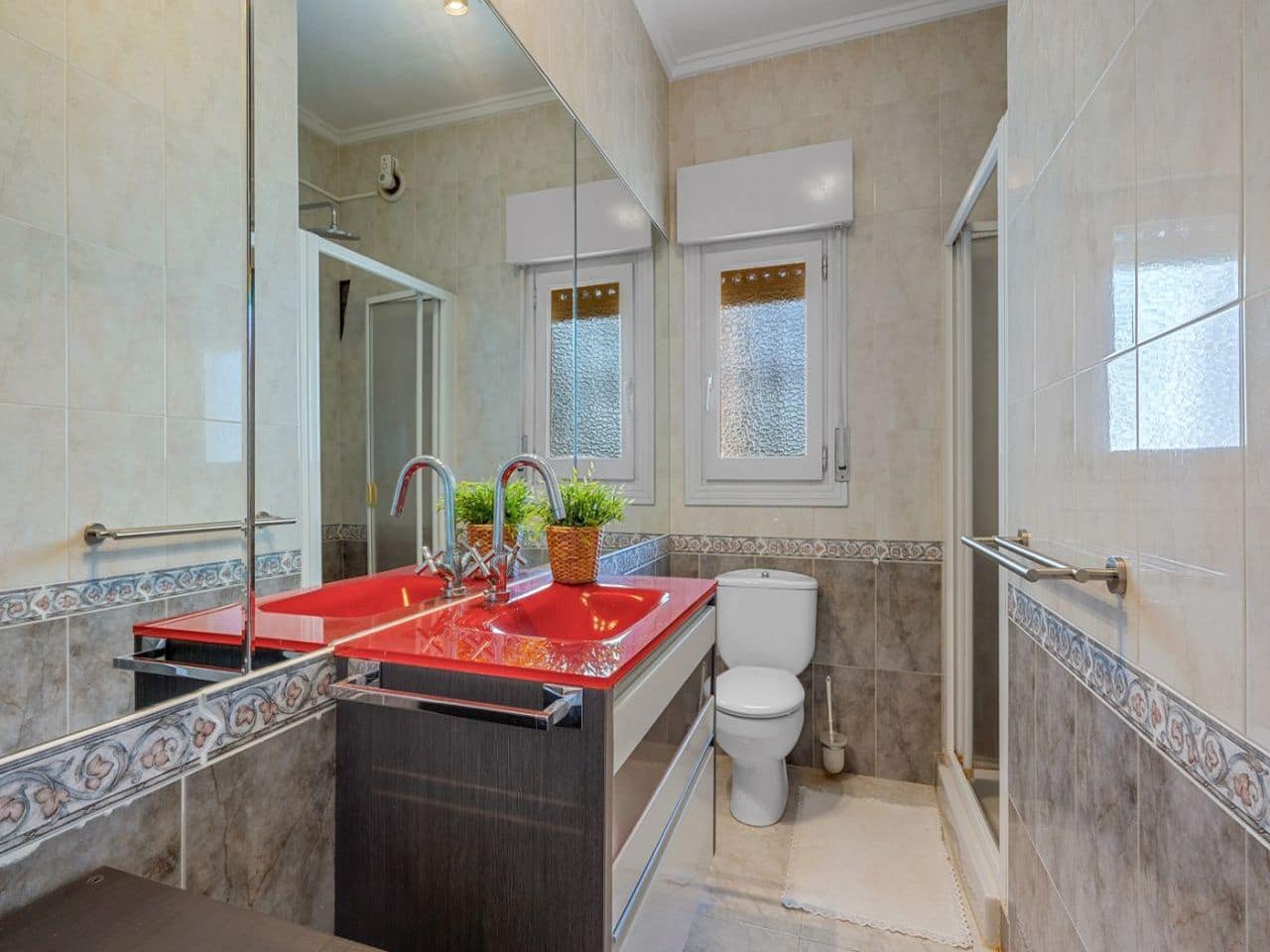 4 bedroom Villa for sale in Rojales with pool garage - € 599,000 (Ref: 9756317)