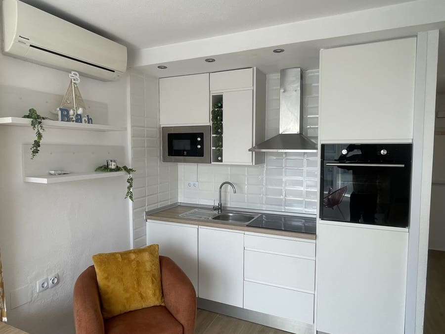 Lejlighed til salg i La Mata med swimmingpool - € 105.000 (Ref: 9761285)