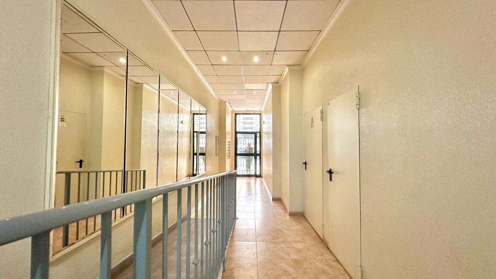 2 slaapkamer Appartement te koop in Torrevieja met garage - € 149.900 (Ref: 9762259)