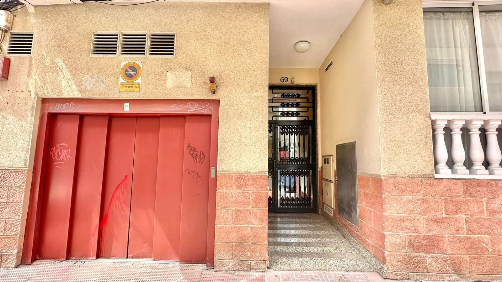2 slaapkamer Appartement te koop in Torrevieja met garage - € 149.900 (Ref: 9762259)
