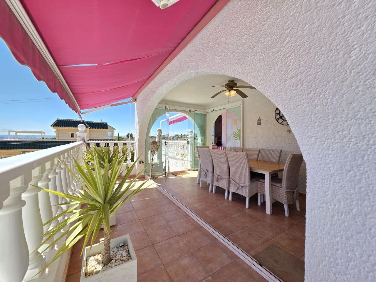4 bedroom Villa for sale in Rojales with pool garage - € 495,000 (Ref: 9778428)
