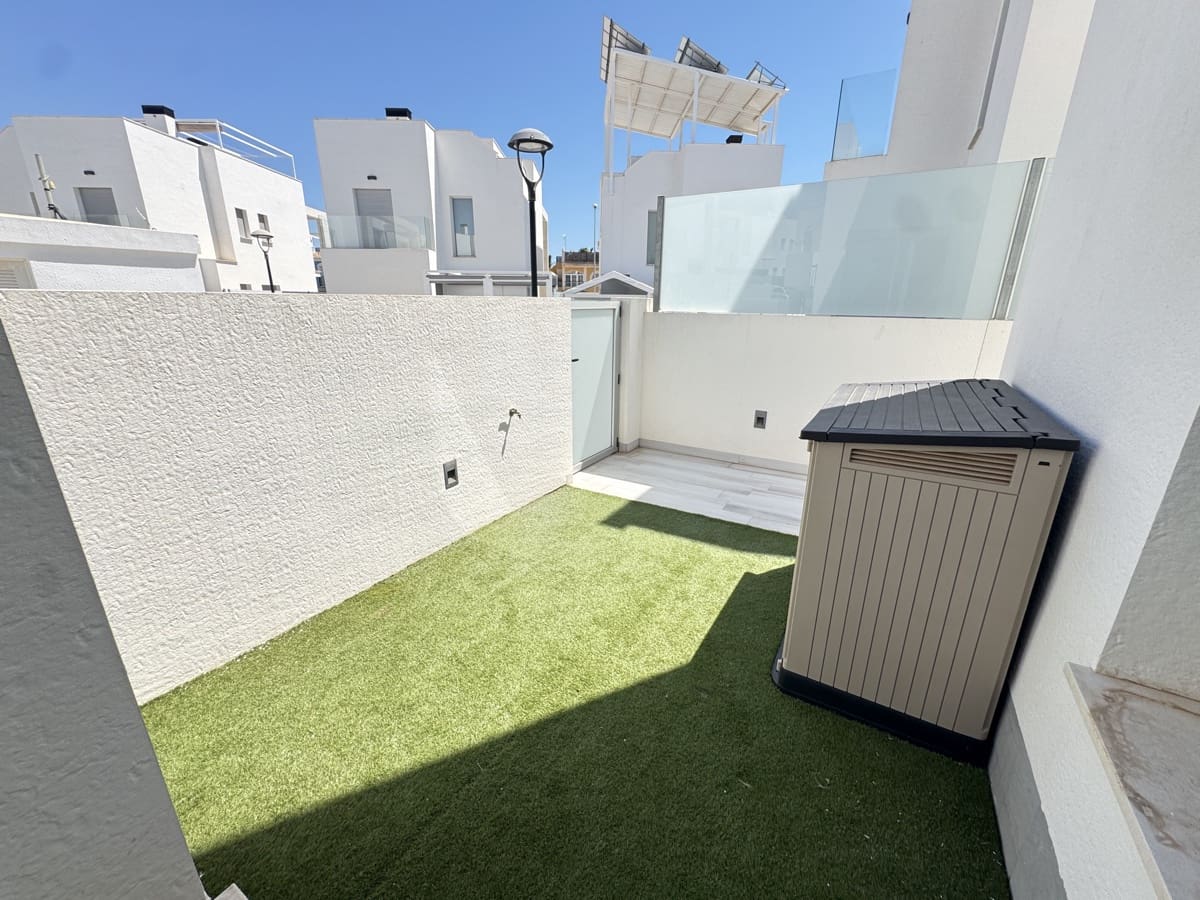 4 quarto Moradia para venda em Orihuela Costa com piscina - 649 000 € (Ref: 9778432)