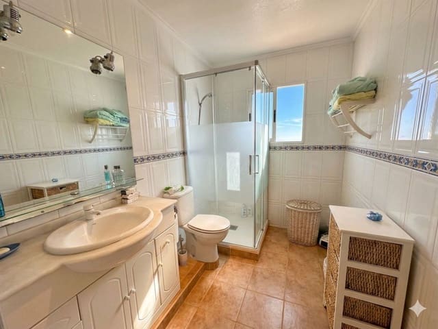 4 bedroom Semi-detached Villa for sale in Benijófar with pool - € 262,500 (Ref: 9778439)