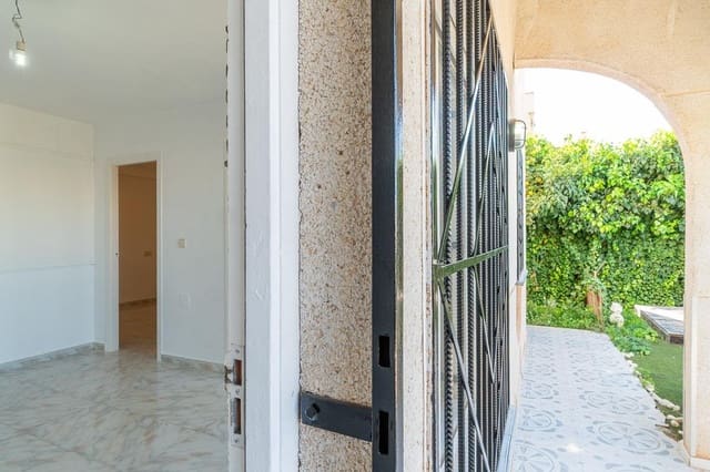 2 soverom Rekkehus til salgs i Torrevieja - € 138 000 (Ref: 9781106)