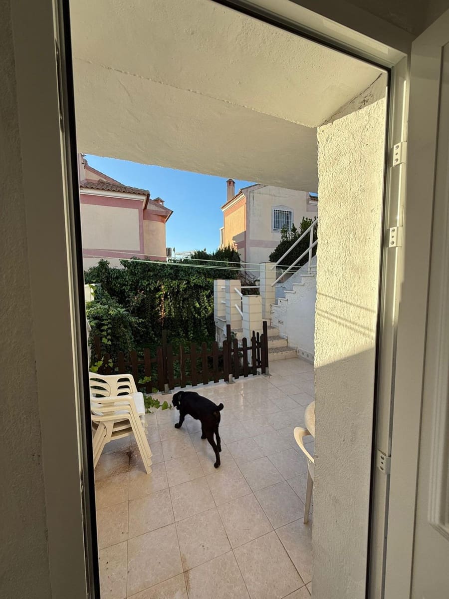 3 soverom Rekkehus til salgs i Torrevieja - € 184 900 (Ref: 9781107)