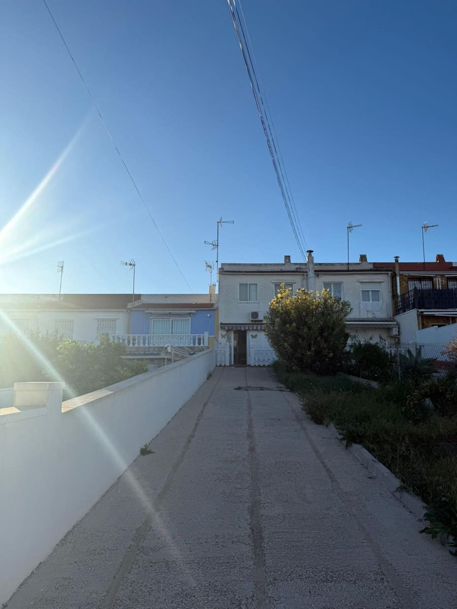 3 soverom Rekkehus til salgs i Torrevieja - € 184 900 (Ref: 9781107)