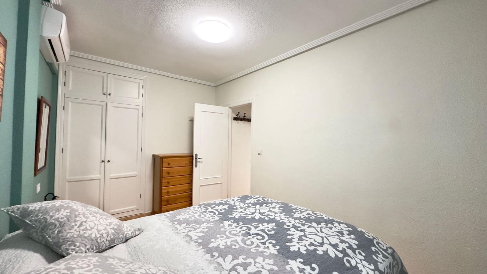 2 soveværelse Bungalow til salg i Torrevieja med swimmingpool - € 197.900 (Ref: 9781111)