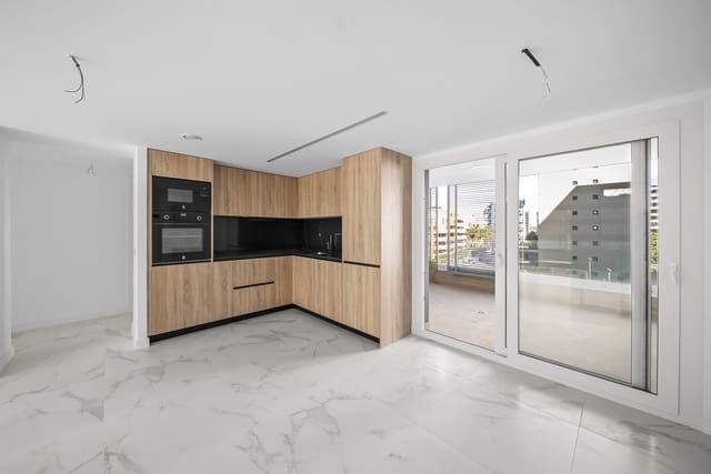 3 soverom Leilighet til salgs i Torrevieja med svømmebasseng garasje - € 599 000 (Ref: 9783874)