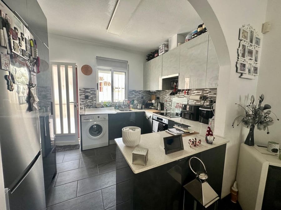 2 sypialnia Willa na sprzedaż w Lo Crispin z basenem - 235 000 € (Ref: 9789762)