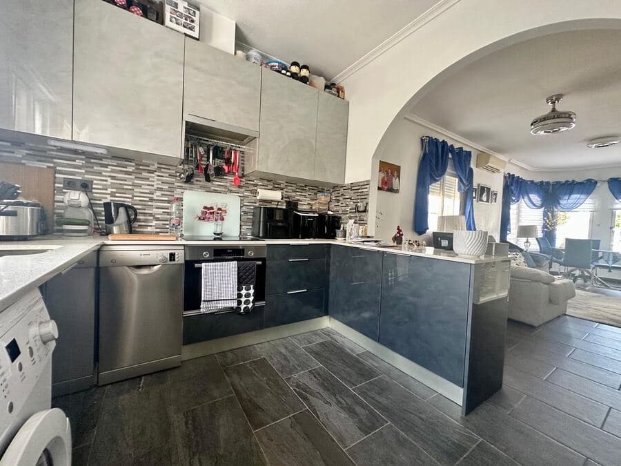 2 sypialnia Willa na sprzedaż w Lo Crispin z basenem - 235 000 € (Ref: 9789762)