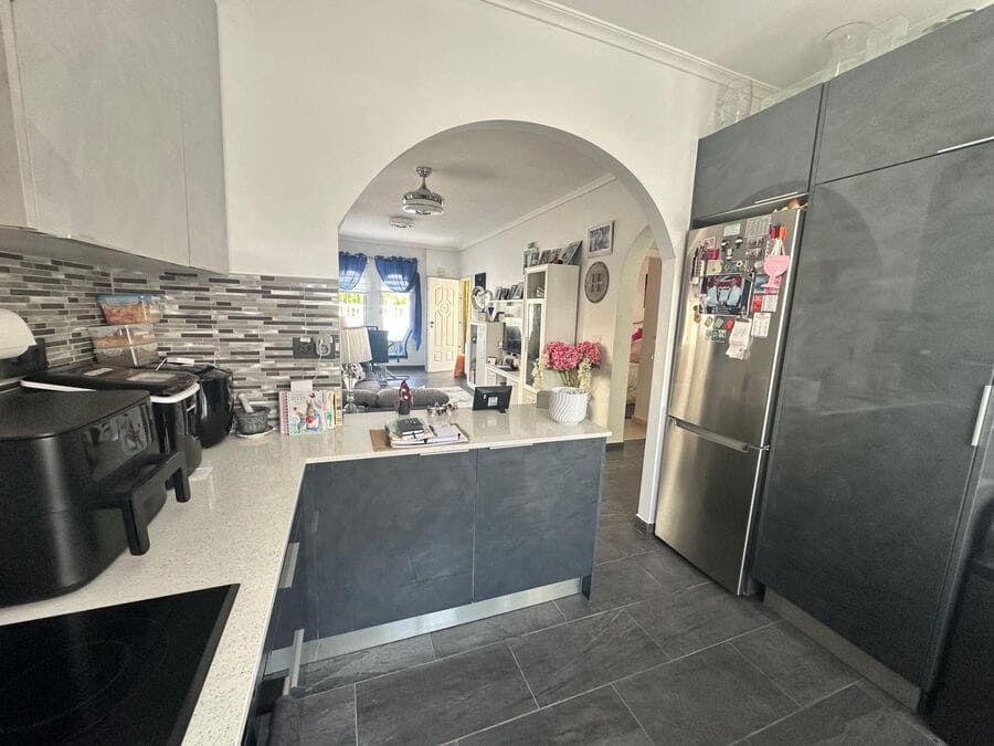 2 sypialnia Willa na sprzedaż w Lo Crispin z basenem - 235 000 € (Ref: 9789762)