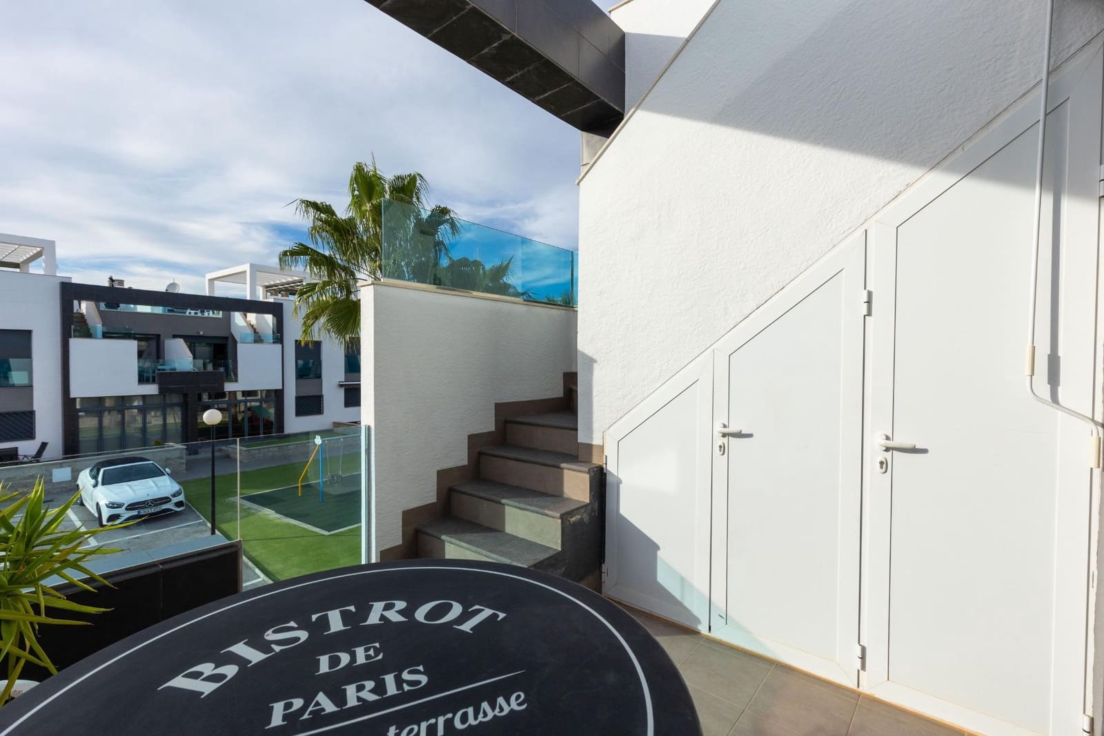 Bungalow de 2 habitaciones en Torrevieja en venta con piscina garaje - 269.900 € (Ref: 9789763)