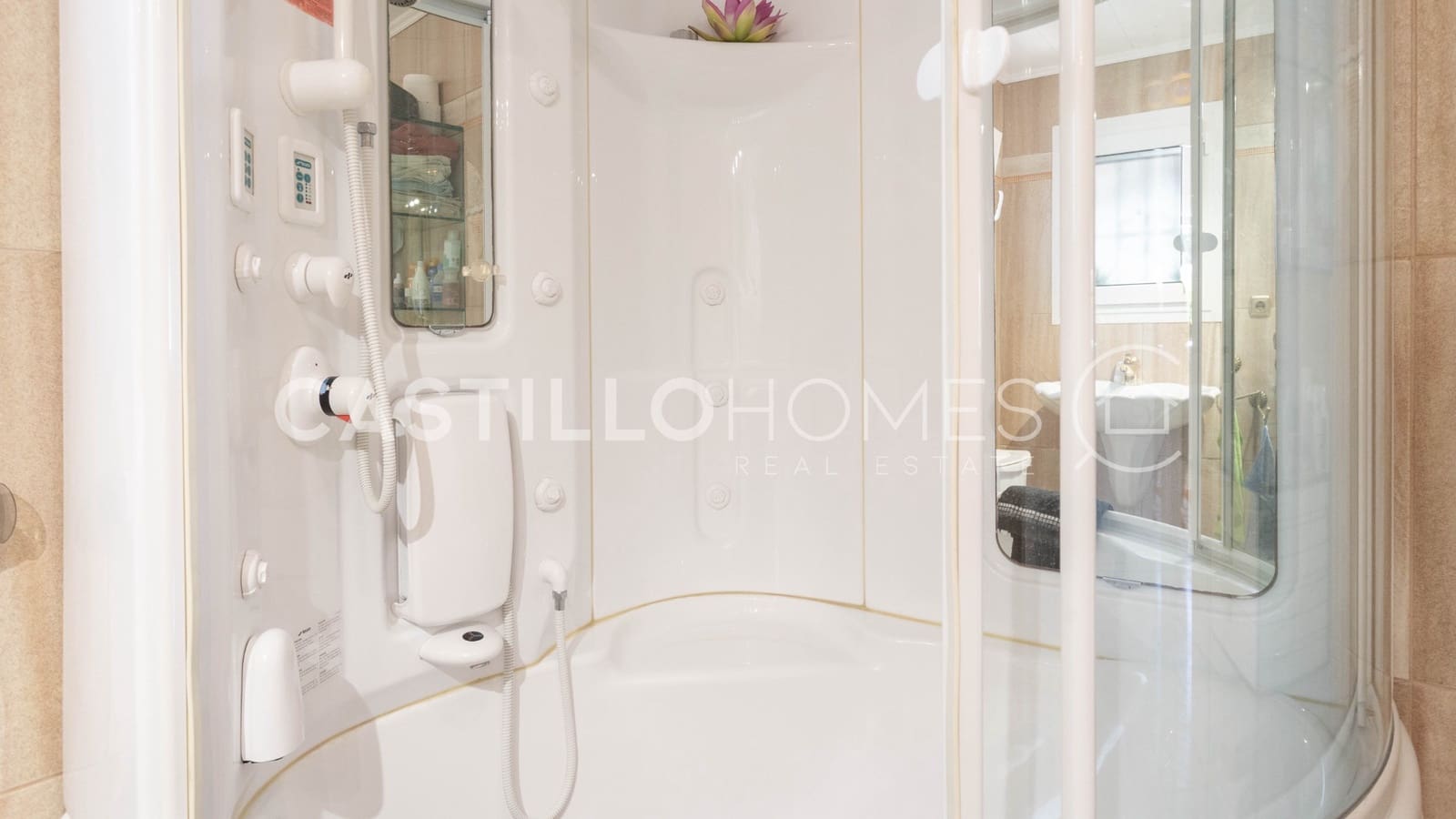 4 quarto Moradia para venda em Torrevieja com piscina garagem - 545 000 € (Ref: 9793331)