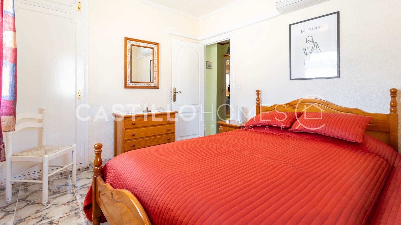 4 quarto Moradia para venda em Torrevieja com piscina garagem - 545 000 € (Ref: 9793331)