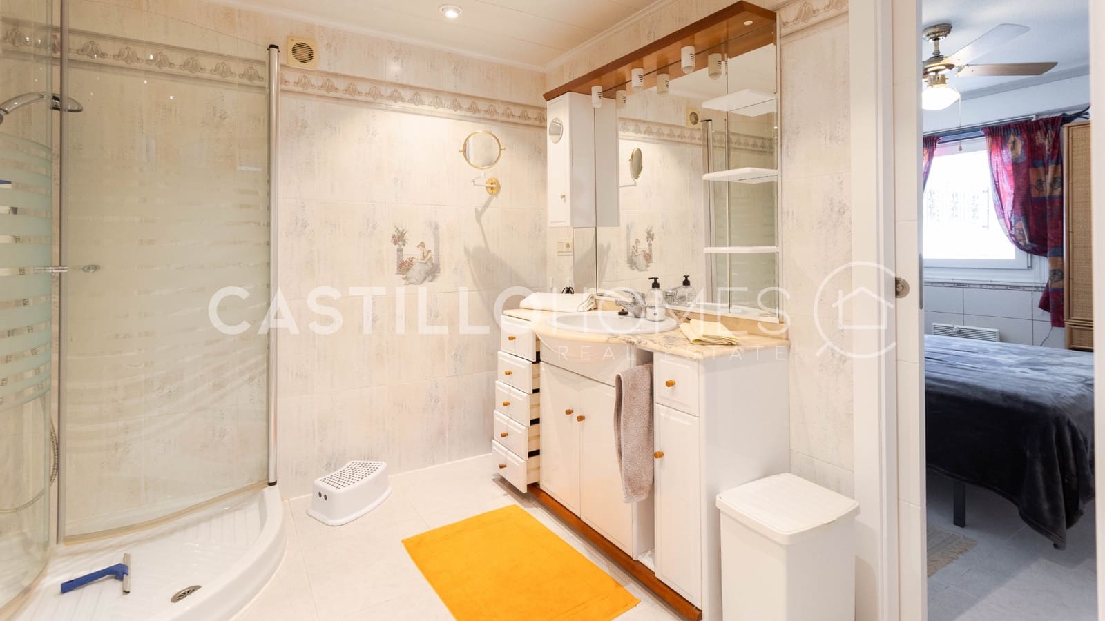 4 quarto Moradia para venda em Torrevieja com piscina garagem - 545 000 € (Ref: 9793331)