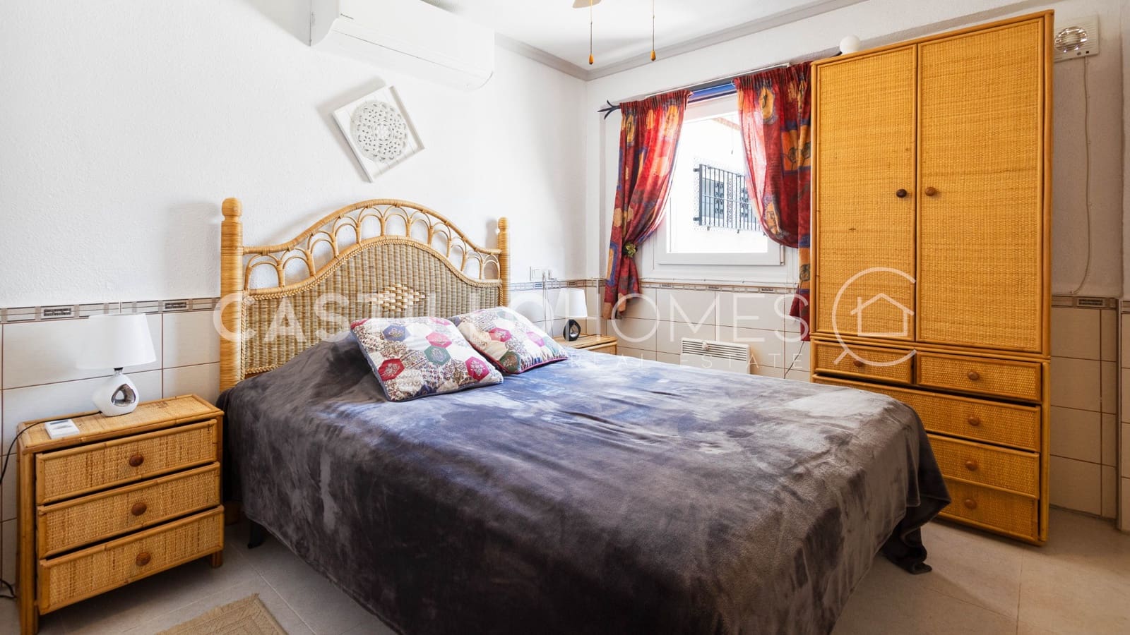 4 quarto Moradia para venda em Torrevieja com piscina garagem - 545 000 € (Ref: 9793331)