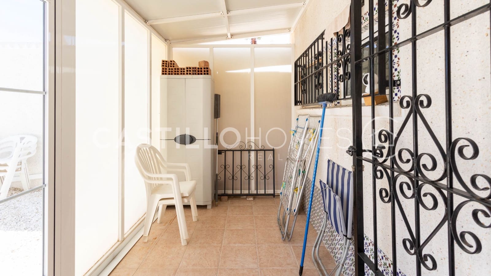 4 quarto Moradia para venda em Torrevieja com piscina garagem - 545 000 € (Ref: 9793331)