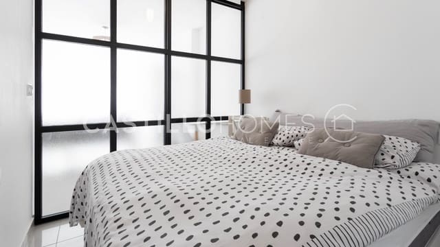 1 soveværelse Studio til salg i Torrevieja med swimmingpool - € 105.000 (Ref: 9793332)