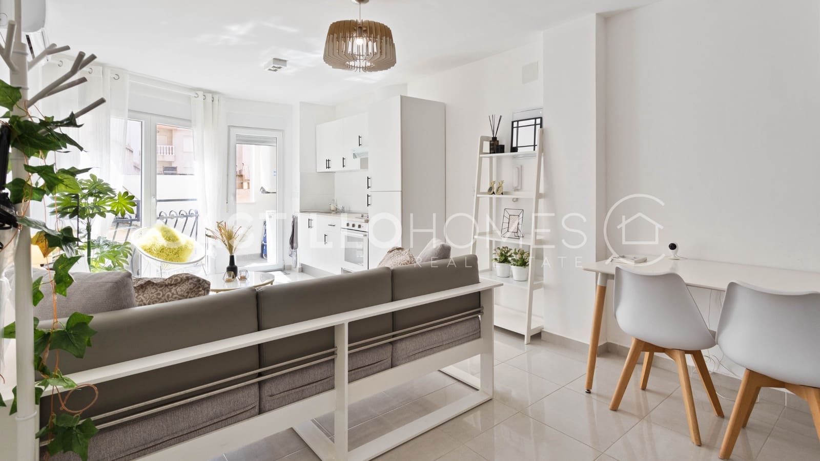 1 soveværelse Studio til salg i Torrevieja med swimmingpool - € 105.000 (Ref: 9793332)