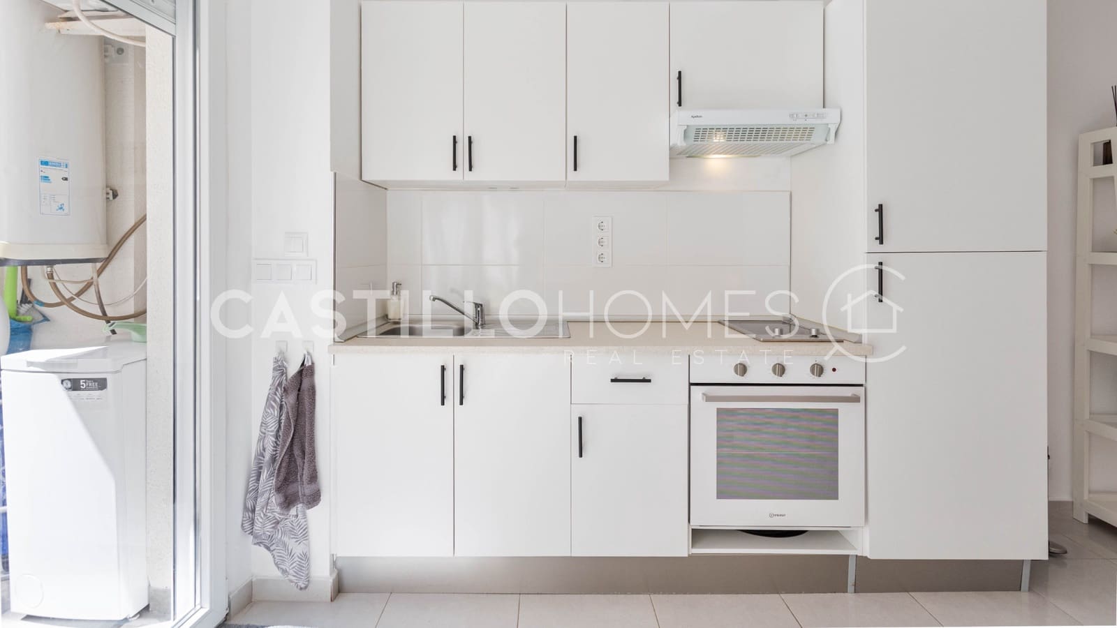 1 soveværelse Studio til salg i Torrevieja med swimmingpool - € 105.000 (Ref: 9793332)