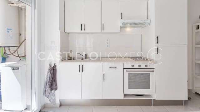 1 soveværelse Studio til salg i Torrevieja med swimmingpool - € 105.000 (Ref: 9793332)