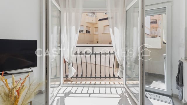 1 soveværelse Studio til salg i Torrevieja med swimmingpool - € 105.000 (Ref: 9793332)