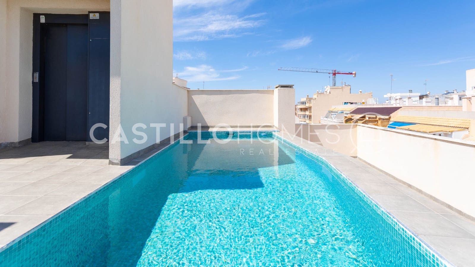 1 soveværelse Studio til salg i Torrevieja med swimmingpool - € 105.000 (Ref: 9793332)