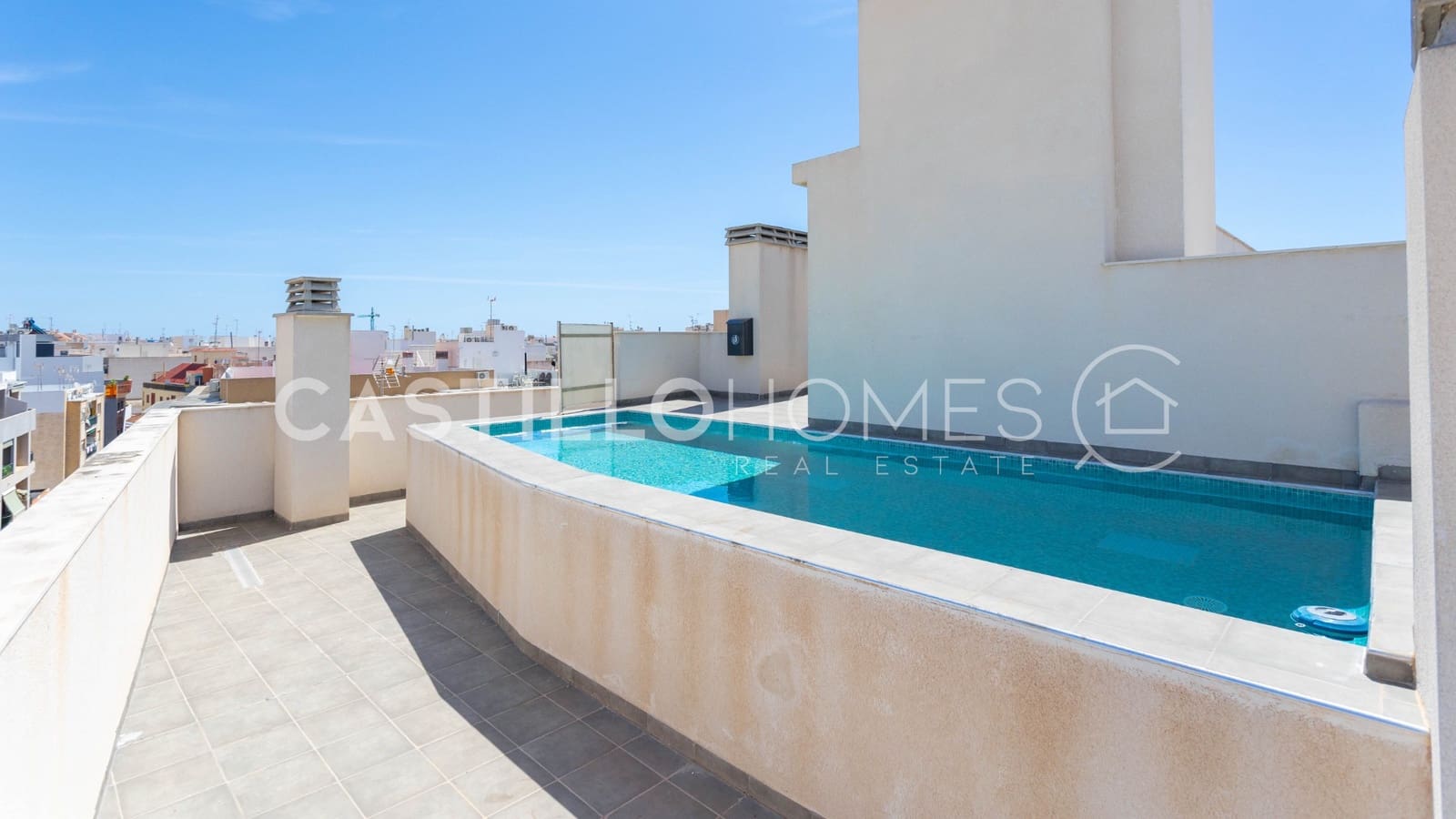 1 soveværelse Studio til salg i Torrevieja med swimmingpool - € 105.000 (Ref: 9793332)