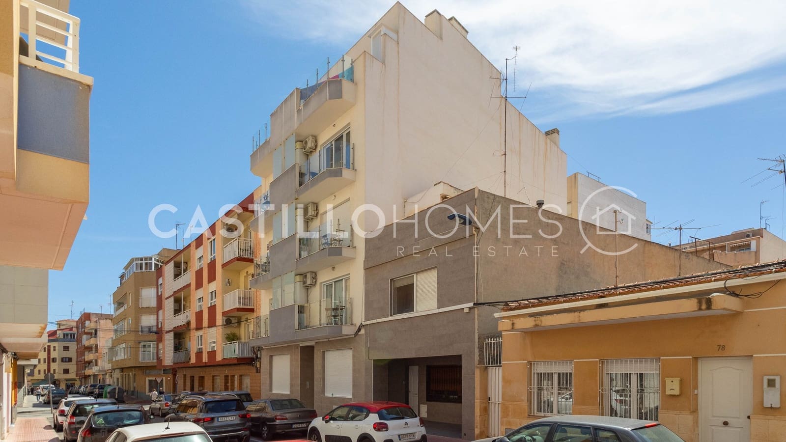 1 soveværelse Studio til salg i Torrevieja med swimmingpool - € 105.000 (Ref: 9793332)