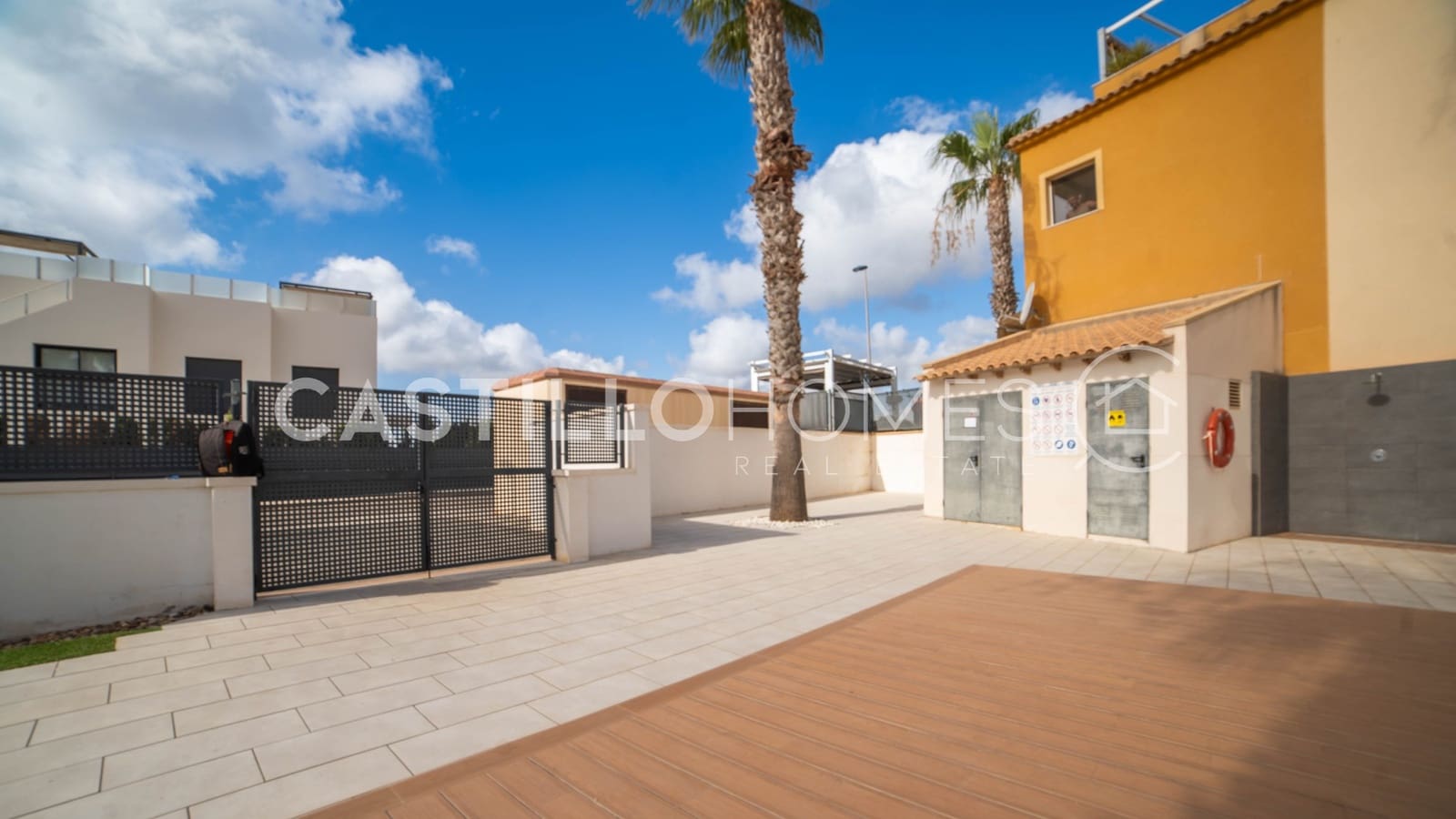 Apartamento de 2 habitaciones en Orihuela Costa en venta con piscina - 229.000 € (Ref: 9793337)