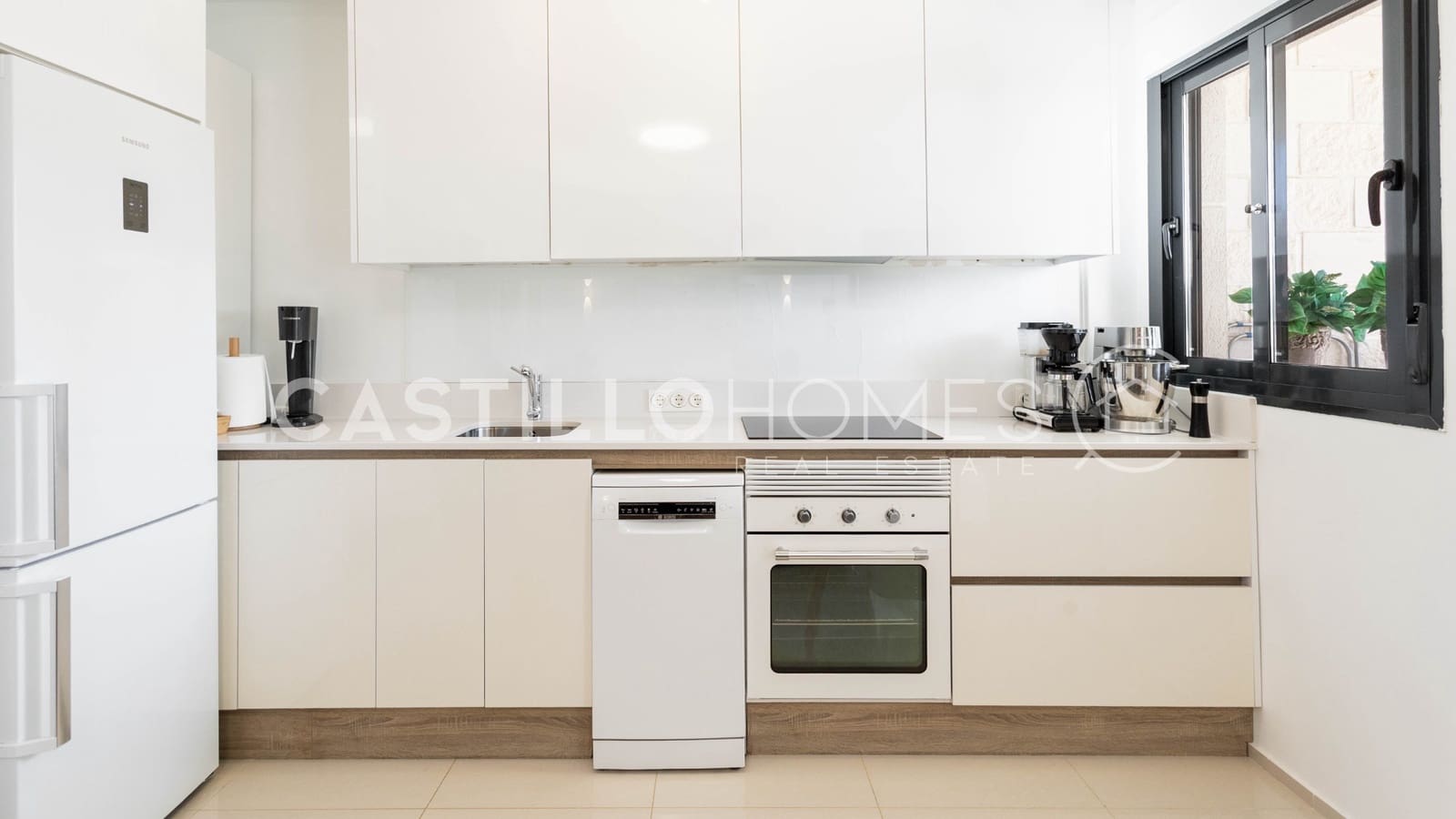 Apartamento de 2 habitaciones en Orihuela Costa en venta con piscina - 229.000 € (Ref: 9793337)