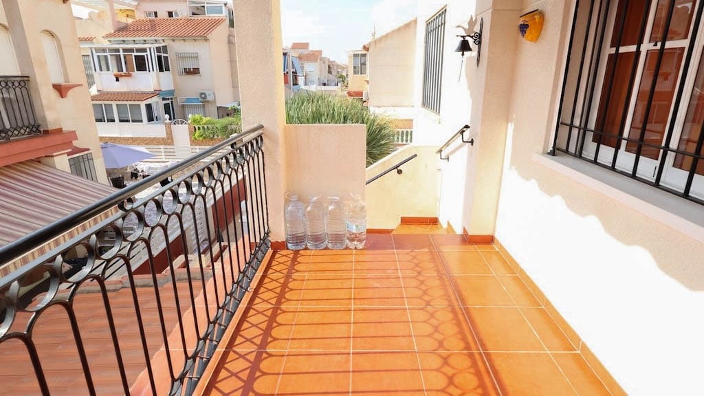 2 soveværelse Bungalow til salg i Orihuela Costa med swimmingpool - € 147.000 (Ref: 9793341)