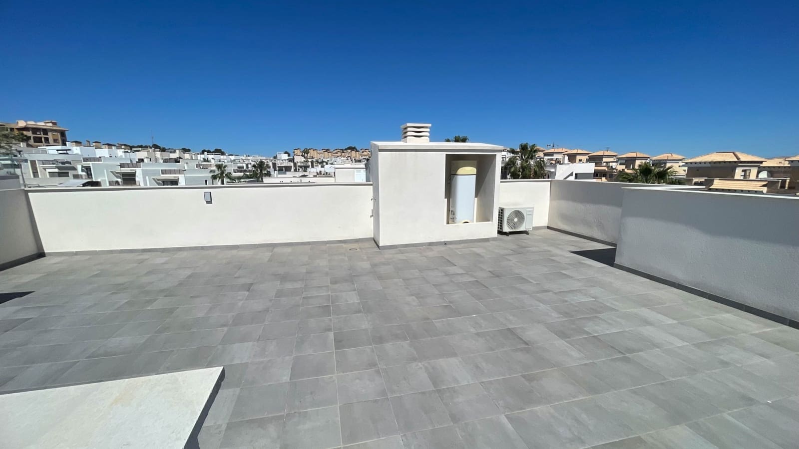 2 sypialnia Penthouse na sprzedaż w Orihuela Costa z basenem - 255 000 € (Ref: 9797725)