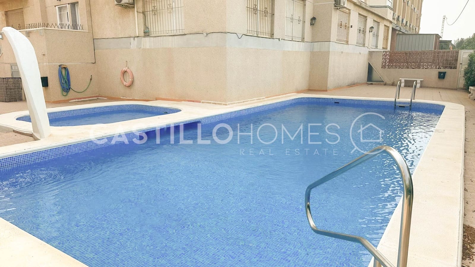 2 slaapkamer Appartement te koop in Torrevieja met zwembad - € 149.000 (Ref: 9797727)