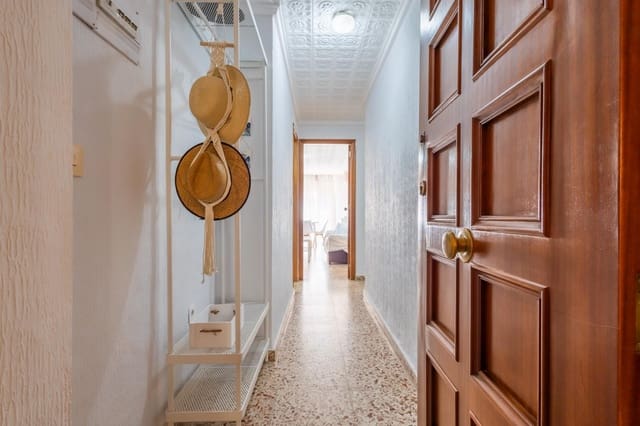 3 soveværelse Lejlighed til salg i Torrevieja med garage - € 163.000 (Ref: 9797733)