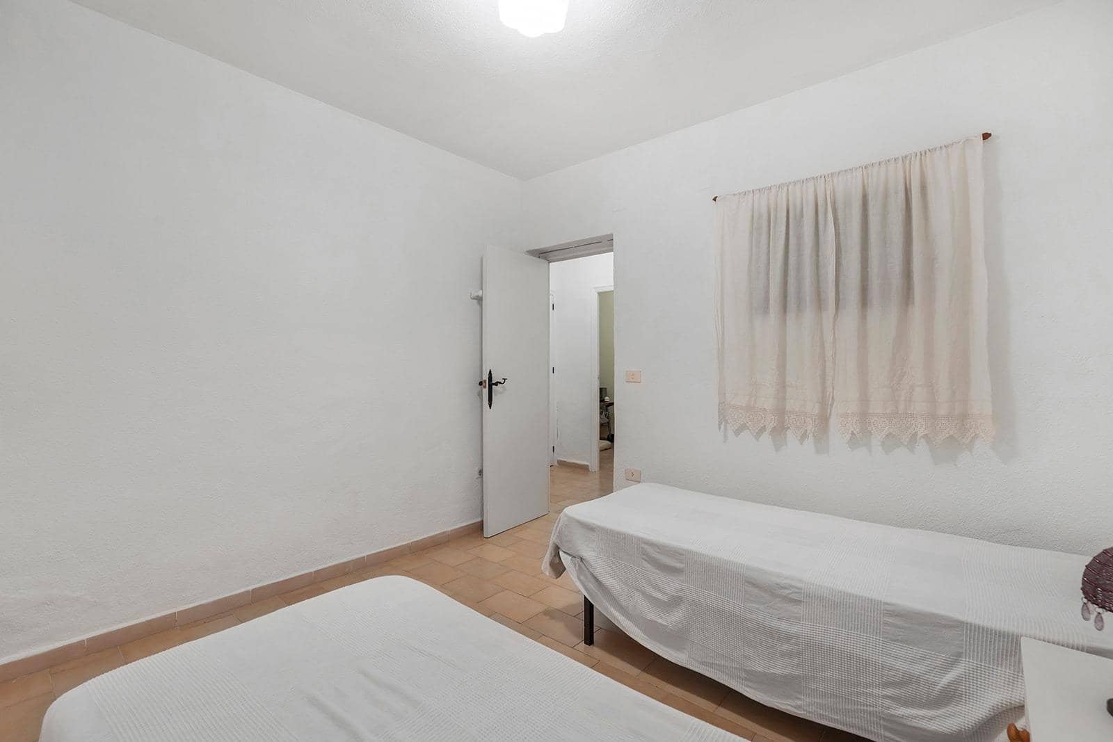 6 chambre Villa/Maison Mitoyenne à vendre à Torrevieja avec piscine - 179 000 € (Ref: 9797740)