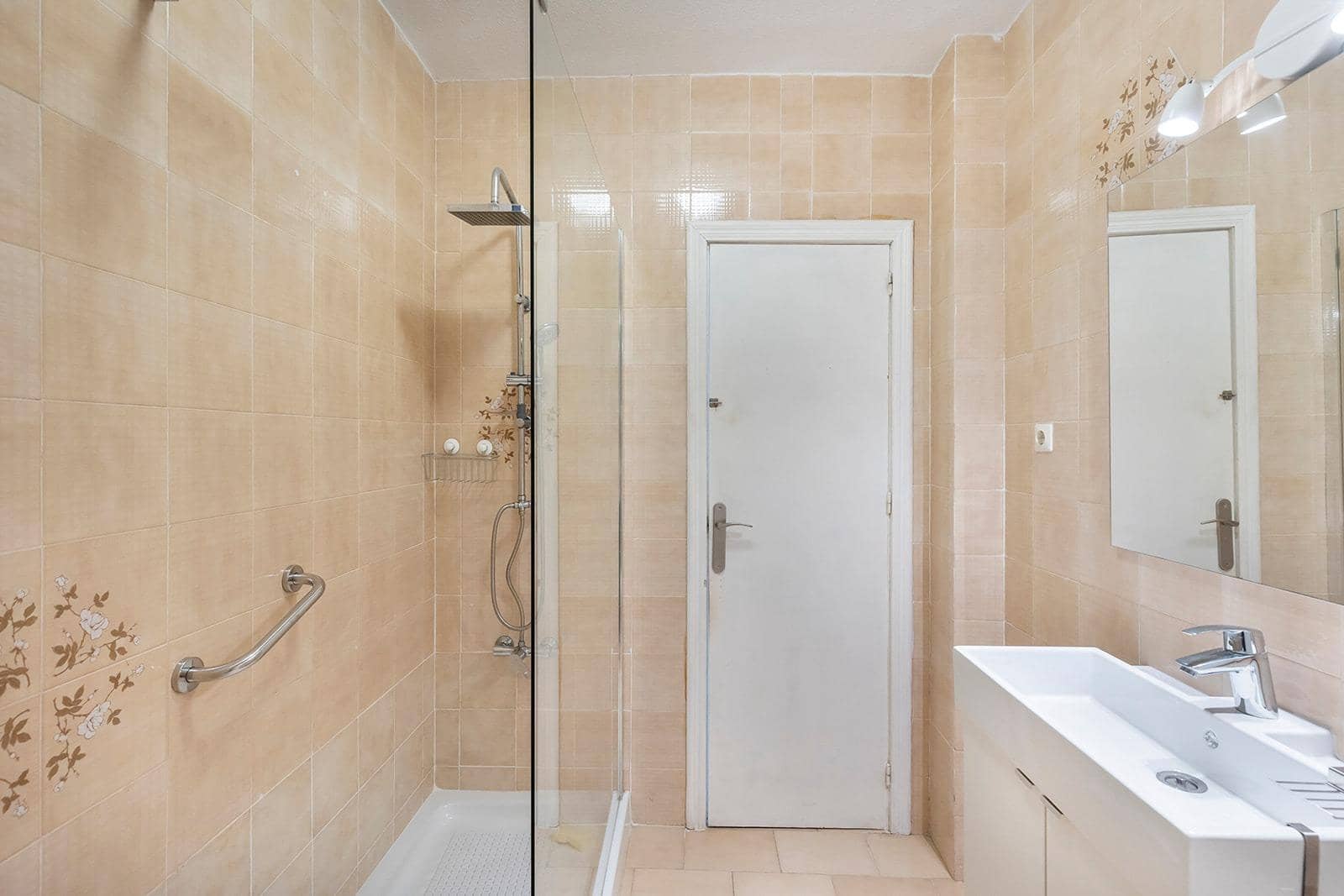 6 chambre Villa/Maison Mitoyenne à vendre à Torrevieja avec piscine - 179 000 € (Ref: 9797740)