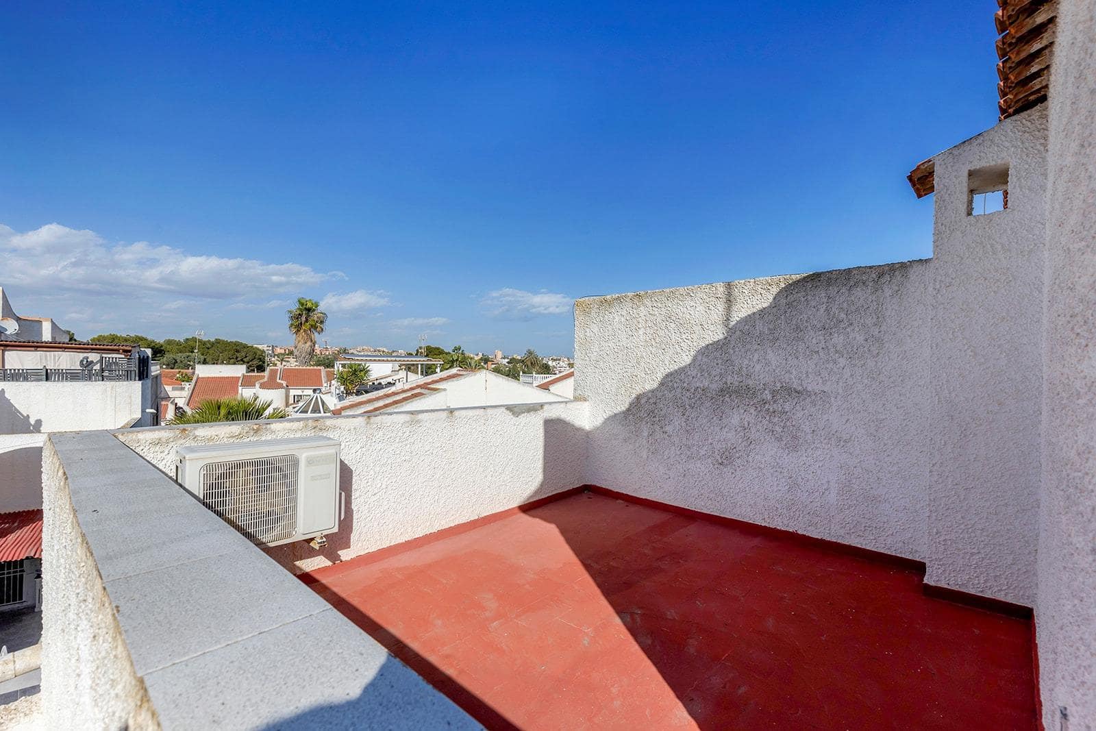 6 chambre Villa/Maison Mitoyenne à vendre à Torrevieja avec piscine - 179 000 € (Ref: 9797740)