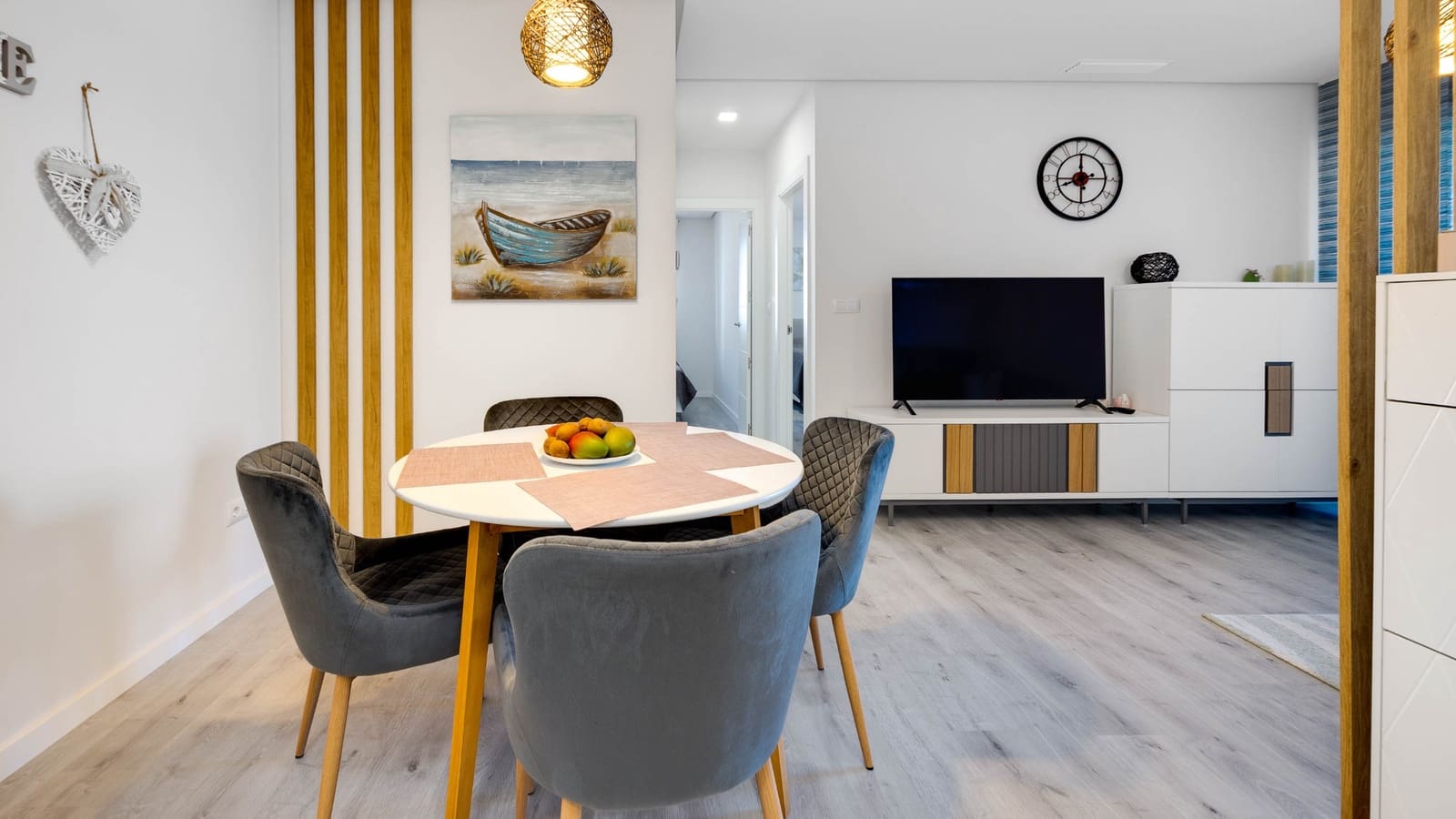 3 soveværelse Lejlighed til salg i Orihuela Costa med swimmingpool garage - € 299.000 (Ref: 9797747)