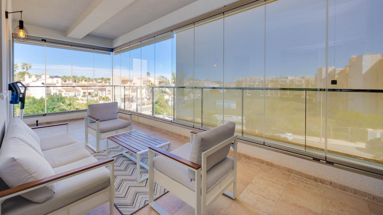 3 soveværelse Lejlighed til salg i Orihuela Costa med swimmingpool garage - € 299.000 (Ref: 9797747)