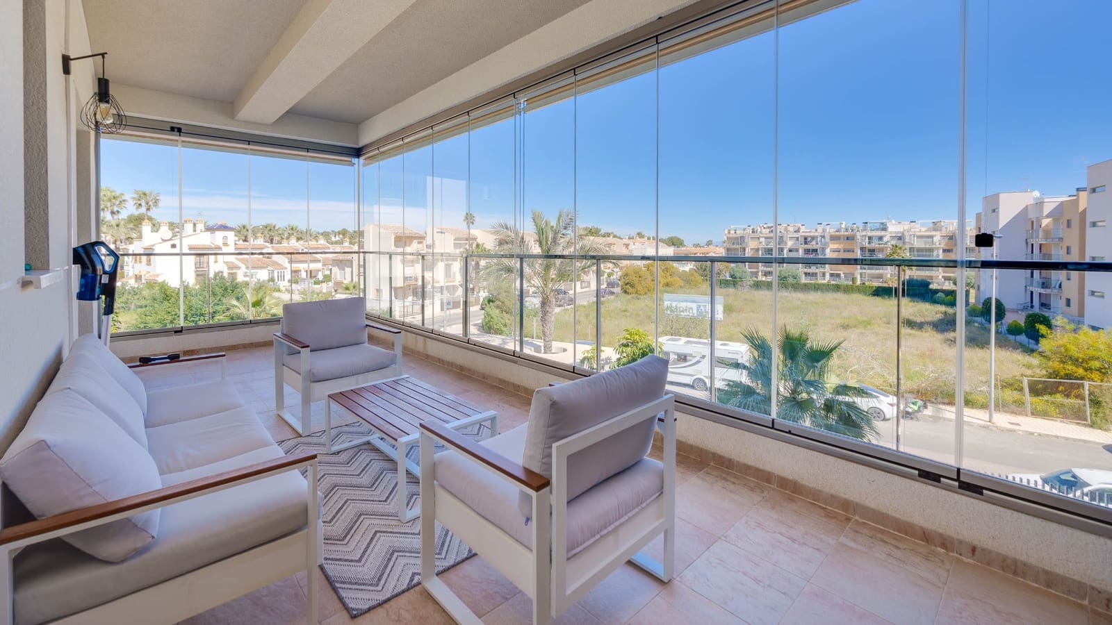 3 soveværelse Lejlighed til salg i Orihuela Costa med swimmingpool garage - € 299.000 (Ref: 9797747)