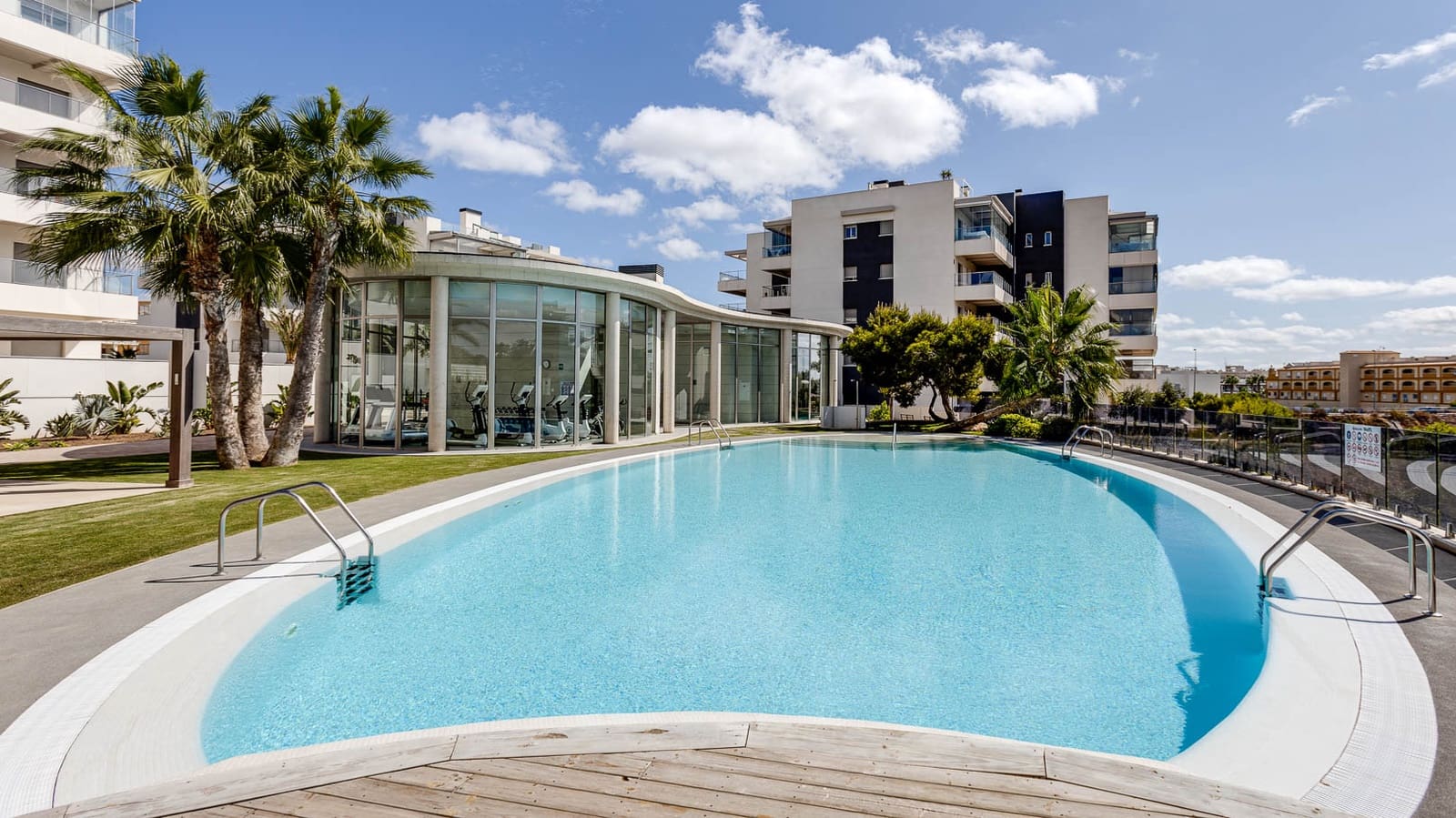 3 soveværelse Lejlighed til salg i Orihuela Costa med swimmingpool garage - € 299.000 (Ref: 9797747)