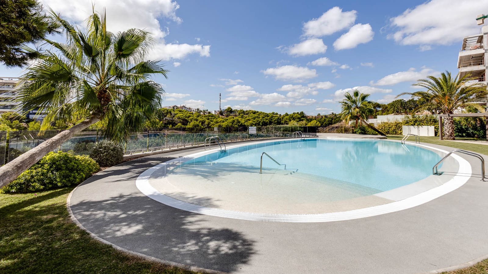 3 soveværelse Lejlighed til salg i Orihuela Costa med swimmingpool garage - € 299.000 (Ref: 9797747)