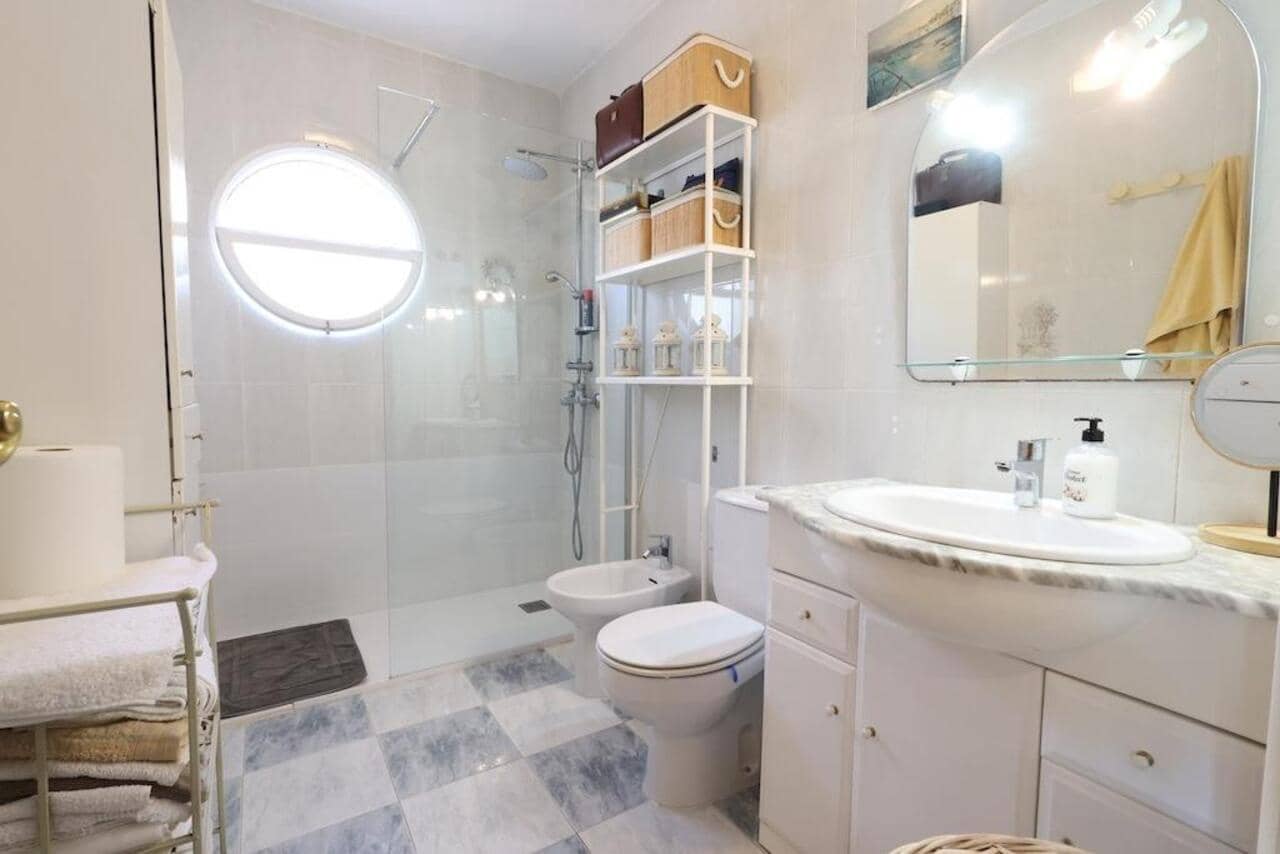 3 sovrum Radhus till salu i Torrevieja med pool garage - 209 000 € (Ref: 9797750)