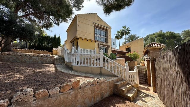 4 camera da letto Villa in vendita in Torrevieja con piscina garage - 490.000 € (Rif: 9800298)