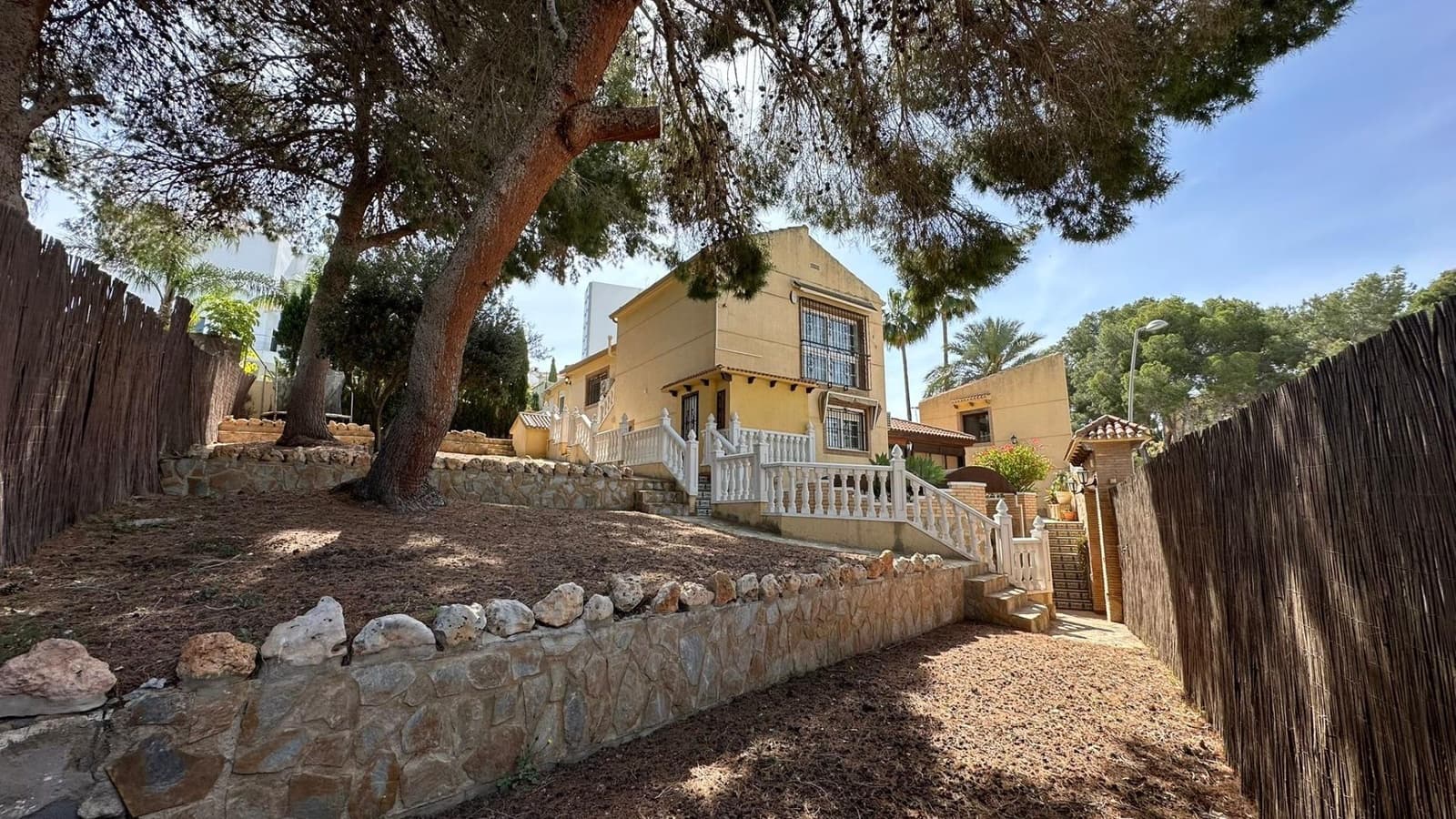 4 camera da letto Villa in vendita in Torrevieja con piscina garage - 490.000 € (Rif: 9800298)