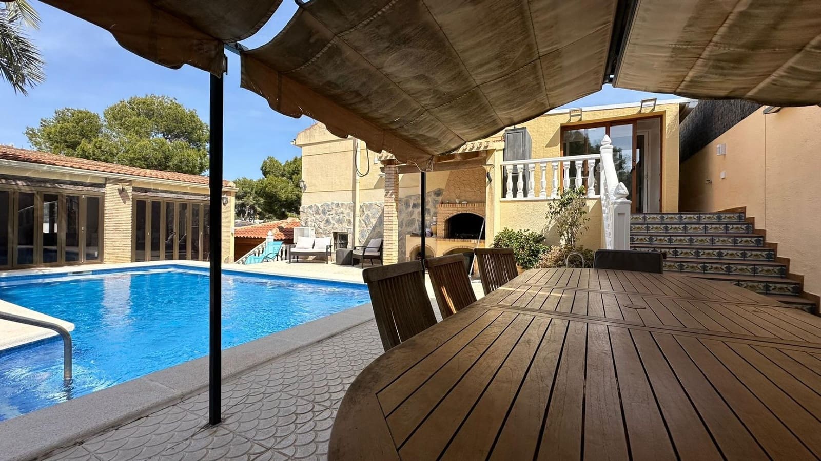 4 camera da letto Villa in vendita in Torrevieja con piscina garage - 490.000 € (Rif: 9800298)