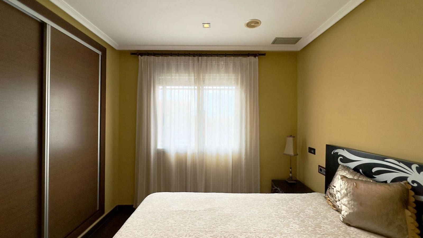 12 Zimmer Apartment zu verkaufen in Torrevieja mit Garage - 1.700.000 € (Ref: 9802731)